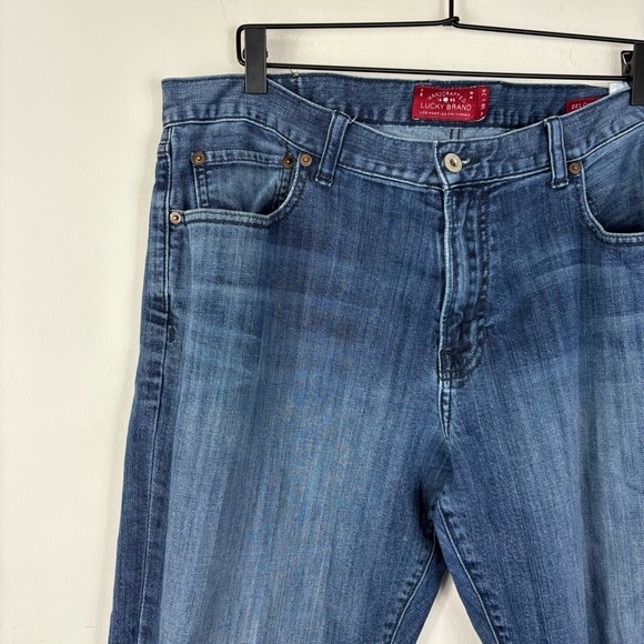 Lucky Brand 221 Original Straight Mens 38X34 Med Wash Classic Worn In Look - Picture 6 of 6